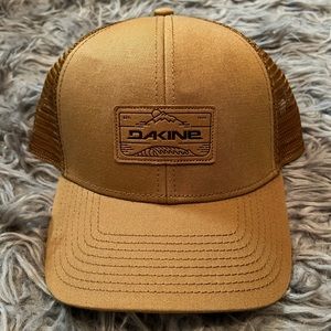 Dakine hat 🦌